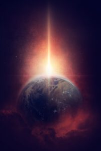 Planeta bañado por un rayo de luz apocalíptico que sugiere detonación o catástrofe, descubre causas accidentes nucleares.