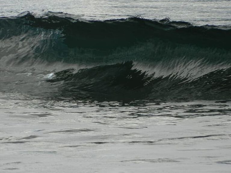 Descubre cómo medir la energía de olas y mareas